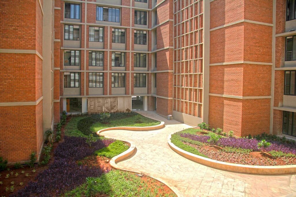Landscaped hospital courtyard